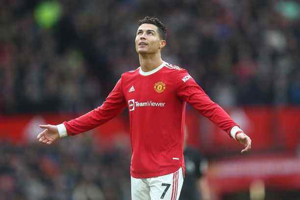 Cristiano Ronaldo no actuará en el derbi de Manchester. 