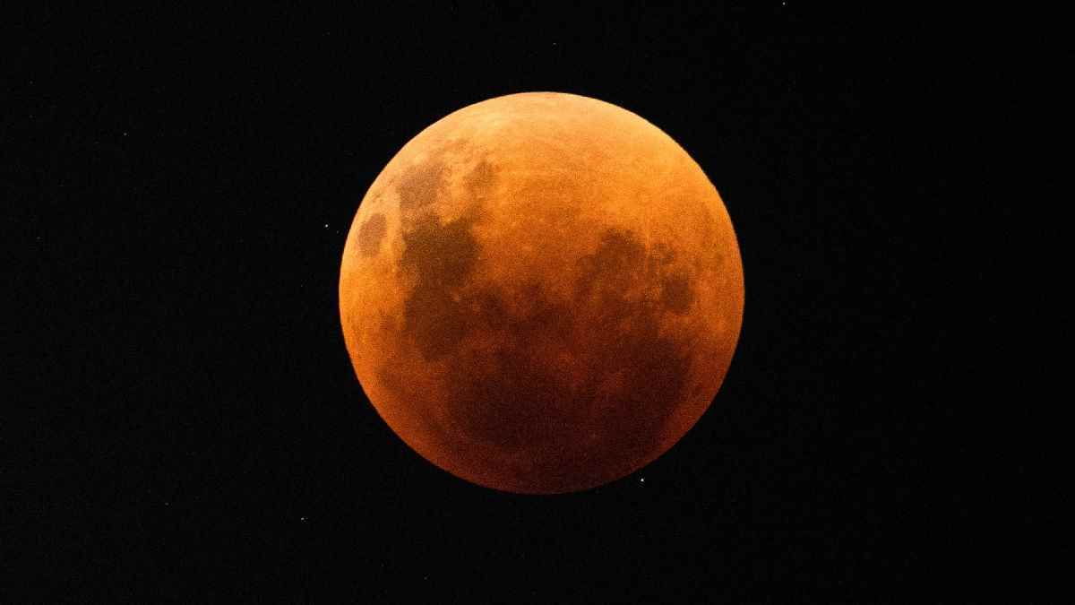 La 'Superluna Roja' encanta al mundo: las imágenes más hermosas del eclipse