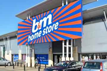 Los compradores de B&M se apresuran a comprar muebles 'hermosos' escaneados a £ 10 en lugar de £ 120