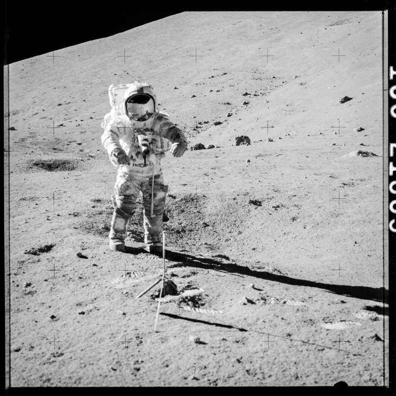 Apollo 17 Astronot Gene Cernan Ay'da