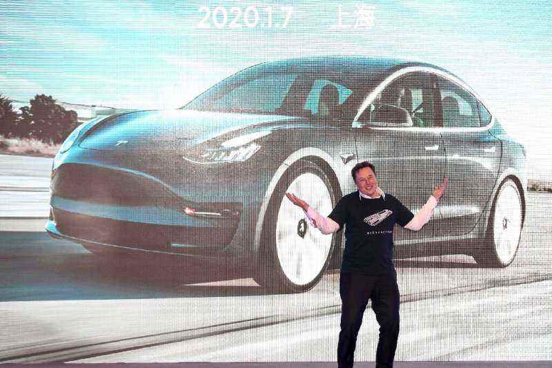 SpaceX'in kurucusu Elon Musk'ın Tesla'sı her ay Çin'de on binlerce elektrikli araç satıyor