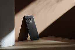 OnePlus 10 Pro, 5000 mAh pil aldı.  Canlı yayında yenilik pozları