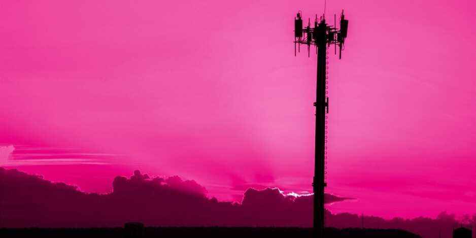 Dish Wireless, bağımsız bir 5G ağı kurarken AT&T ile bir MVNO anlaşmasına sahip - Dish ve DirecTV'nin ABD'de 5G hizmetlerinin sunumunu hızlandırabilecek bir birleşme planladığı bildiriliyor