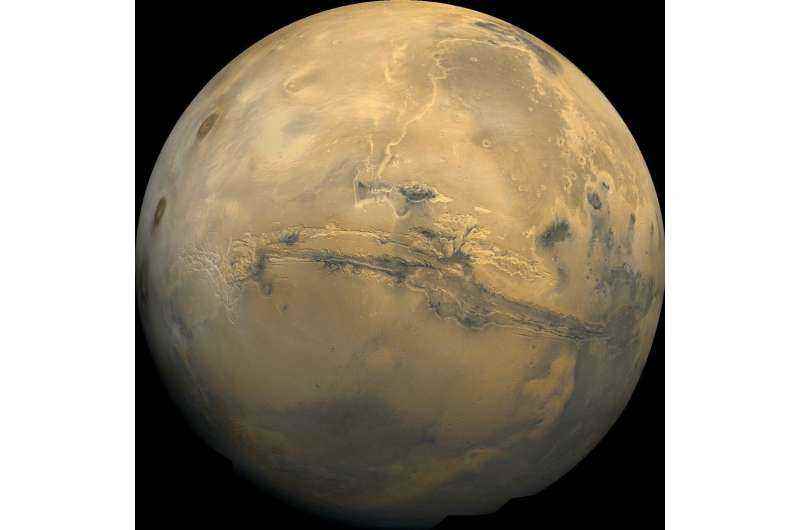 Marslı göktaşının organik materyalleri biyolojik değil, su ve kaya arasındaki jeokimyasal etkileşimlerden oluşuyor.
