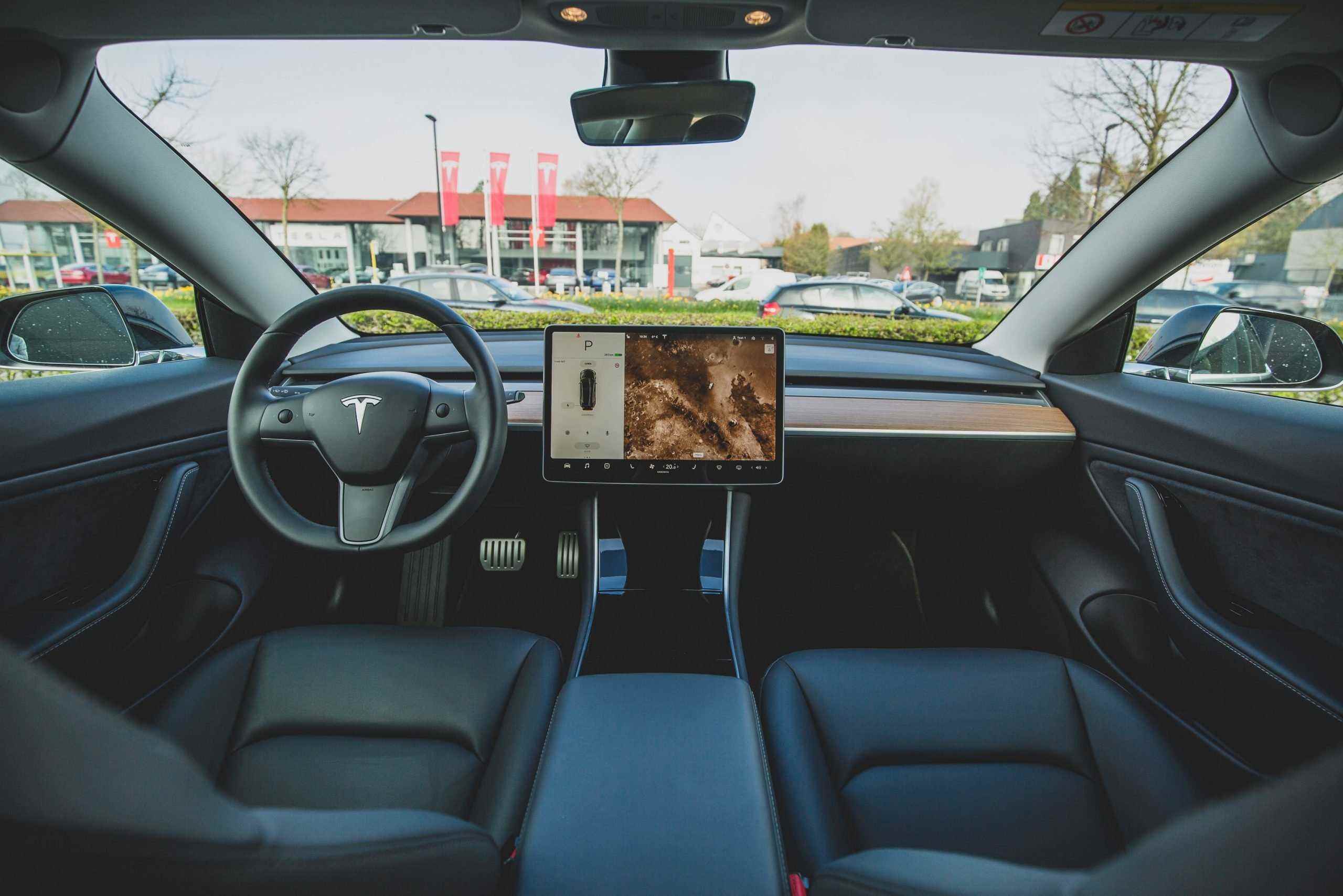 Tesla aracının gösterge paneli.