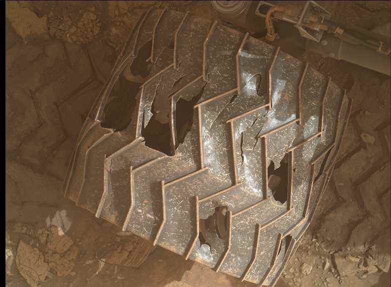 Azim, Mars'ta 17 yıl boyunca tutulan rekoru kırdı