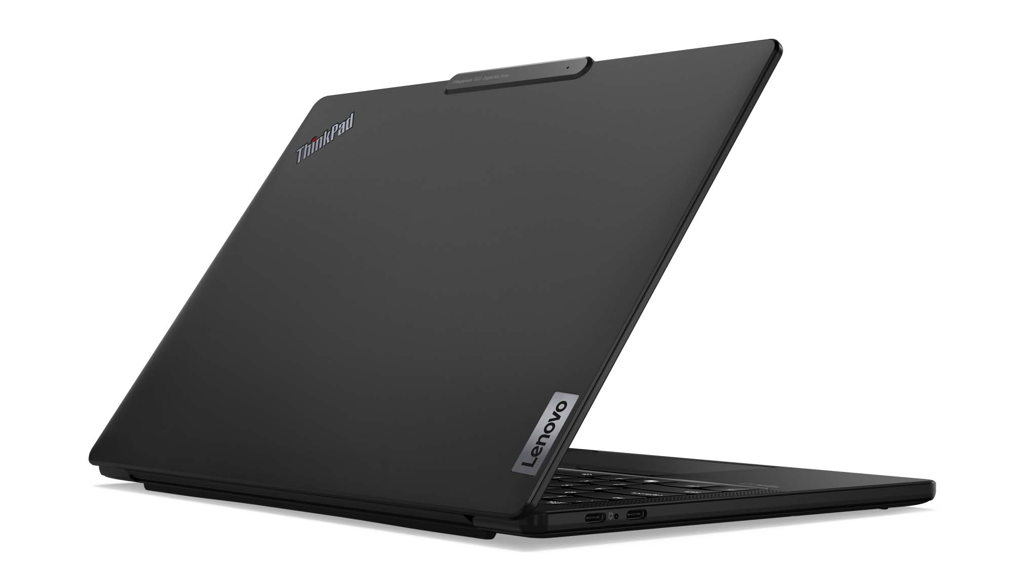 Beyaz bir arka plana karşı açık bir Lenovo ThinkPad X13s'ün arkadan görünümü