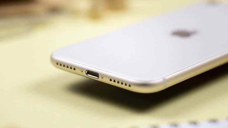SonrakiPit Apple iPhone SE 2022 USB