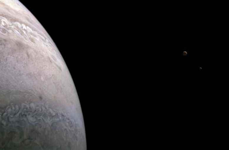 NASA Juno Jüpiter Güney Yarımküre Ay'ın Io Europa'sı