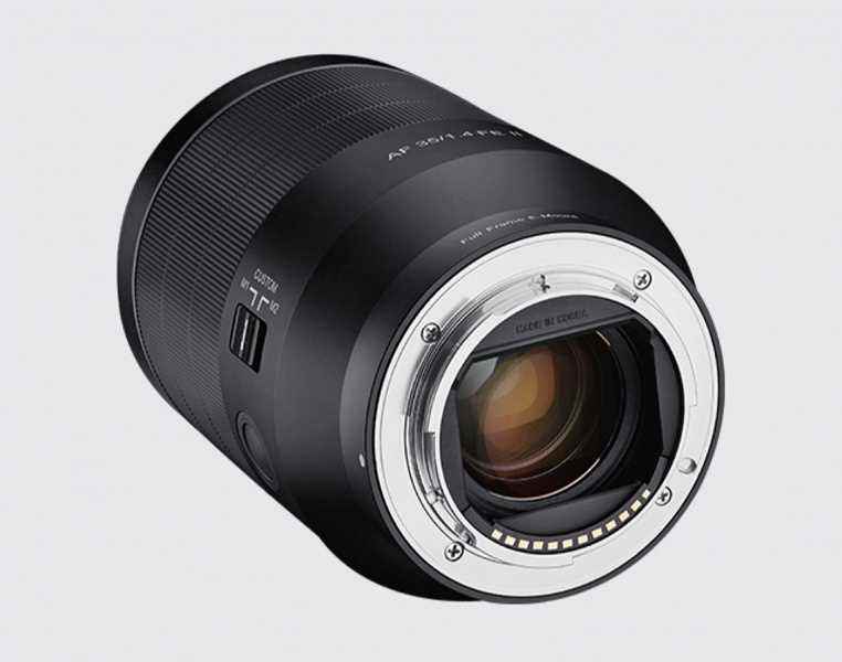 Sony E yuvası ile donatılmış Samyang AF 35mm F1.4 FE II lens