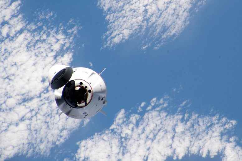 Axiom Ax-1 Astronotlarını Taşıyan SpaceX Dragon Endeavour