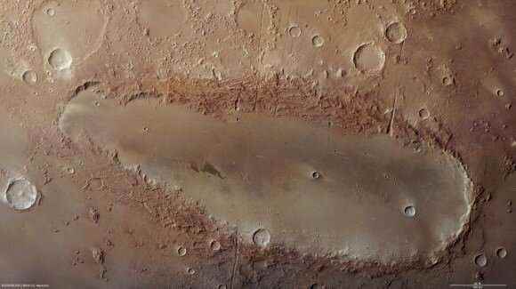 İşte ender bir şey: daire olmayan bir Mars krateri - ne oldu?