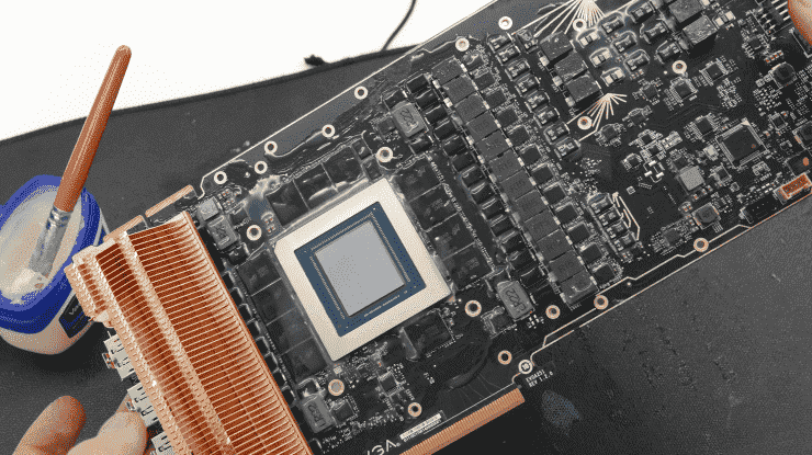 EVGA, Dört Yönlü 16-Pin Gen 5 Konektörler Çalıştıran Çift GeForce RTX 3090 Ti KINGPIN Grafik Kartlarını Sergiliyor
