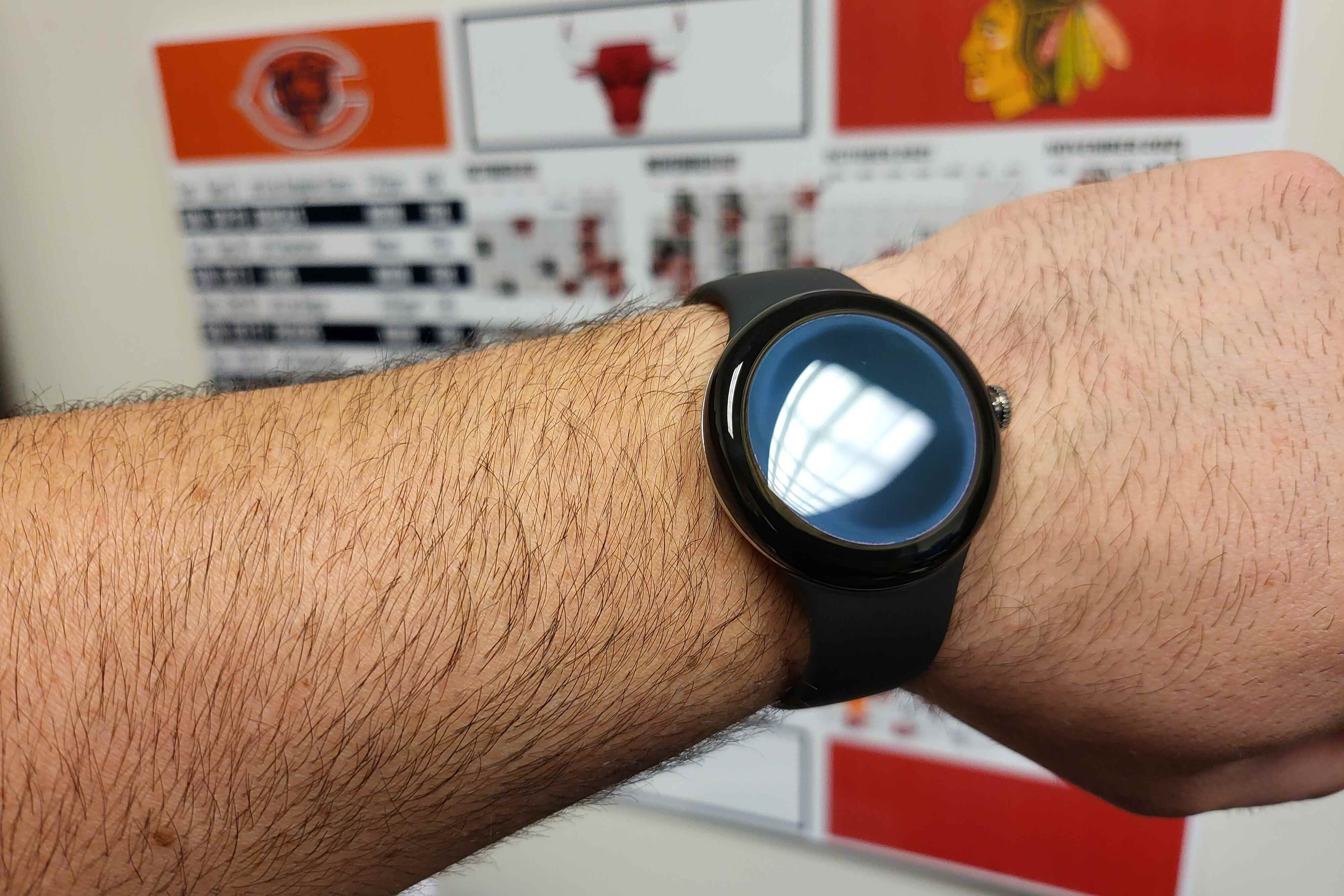 Pixel Watch prototipinin şarjı bitti - Redditor sonunda Pixel Watch'ı denedi ve bunun 'en rahat saat' olduğunu söylüyor