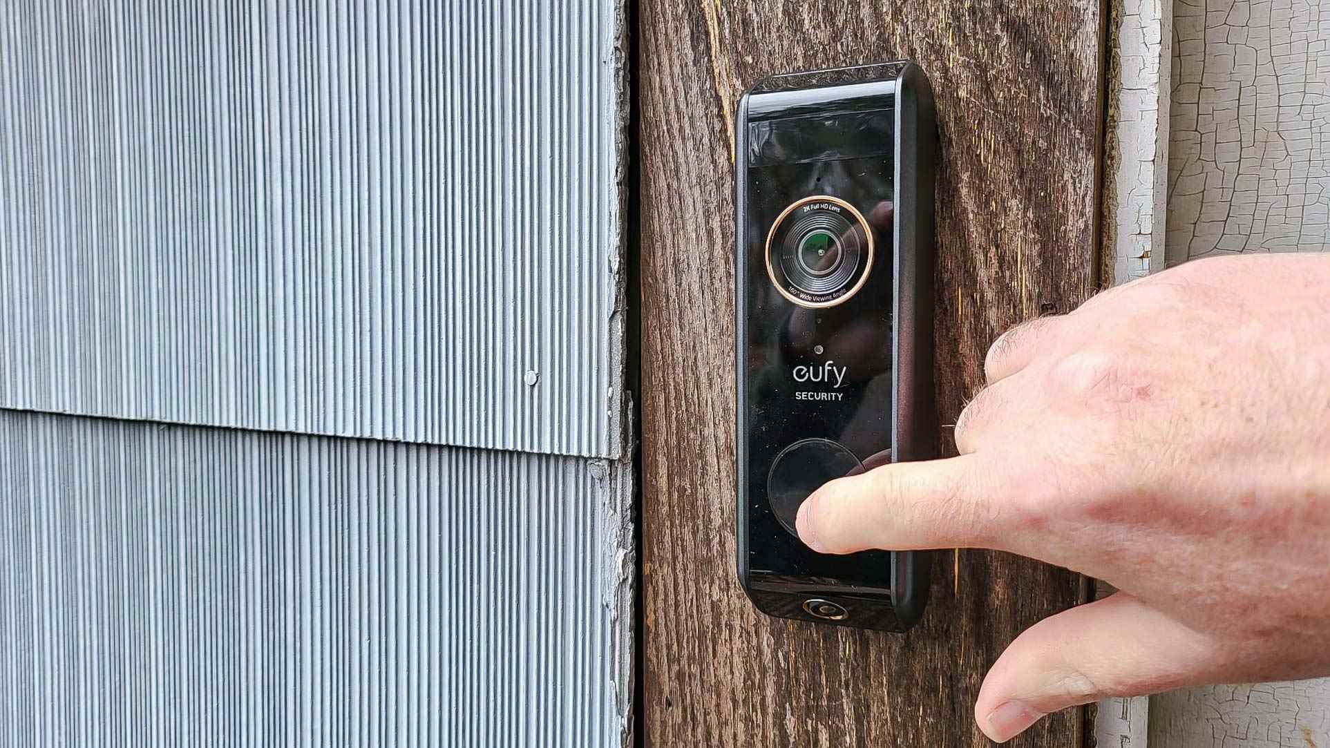 Kapı çerçevesi üzerinde Eufy Video Kapı Zili Çift