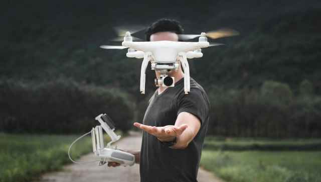 Bir drone uzmanı, yeni başlayanların drone tabanlı teslimatlarla karşılaşacağı zorlukları açıklıyor