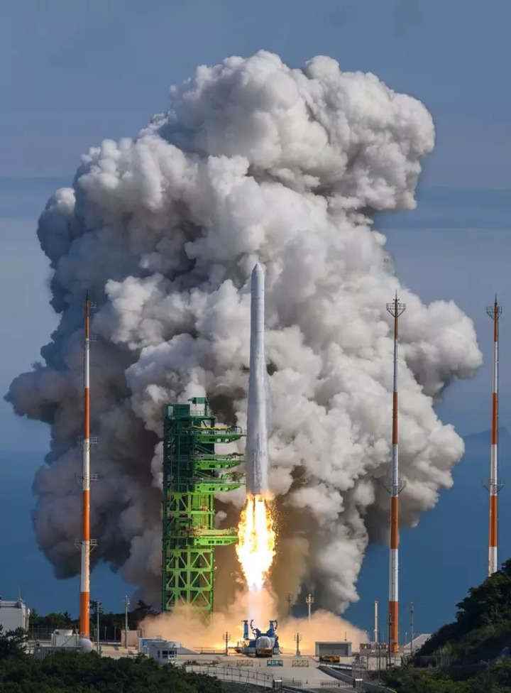 Çin yeni test uydusu fırlattı