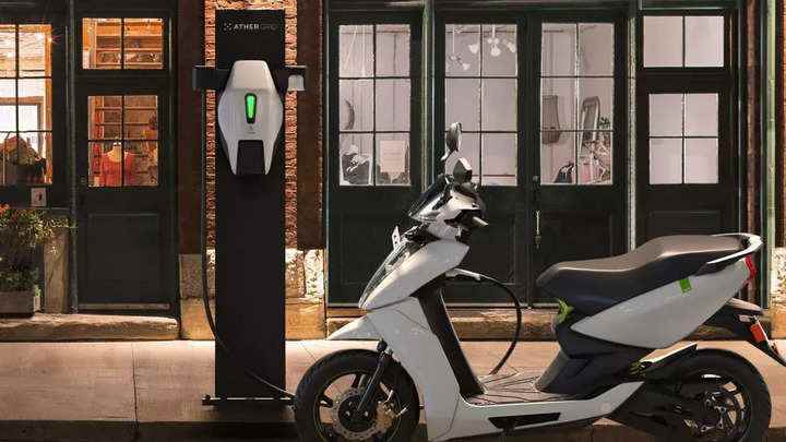 Ellysium Automotives, iki tekerlekli elektrikli marka EVeium'u piyasaya sürdü