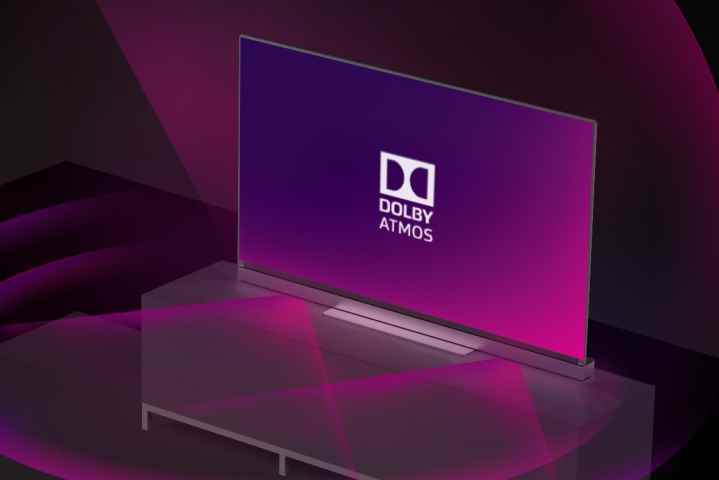 Stand üzerinde Dolby Atmos TV. 
