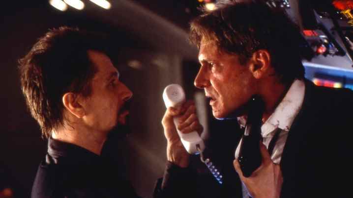 Gary Oldman ve Harrison Ford, Air Force One'da.