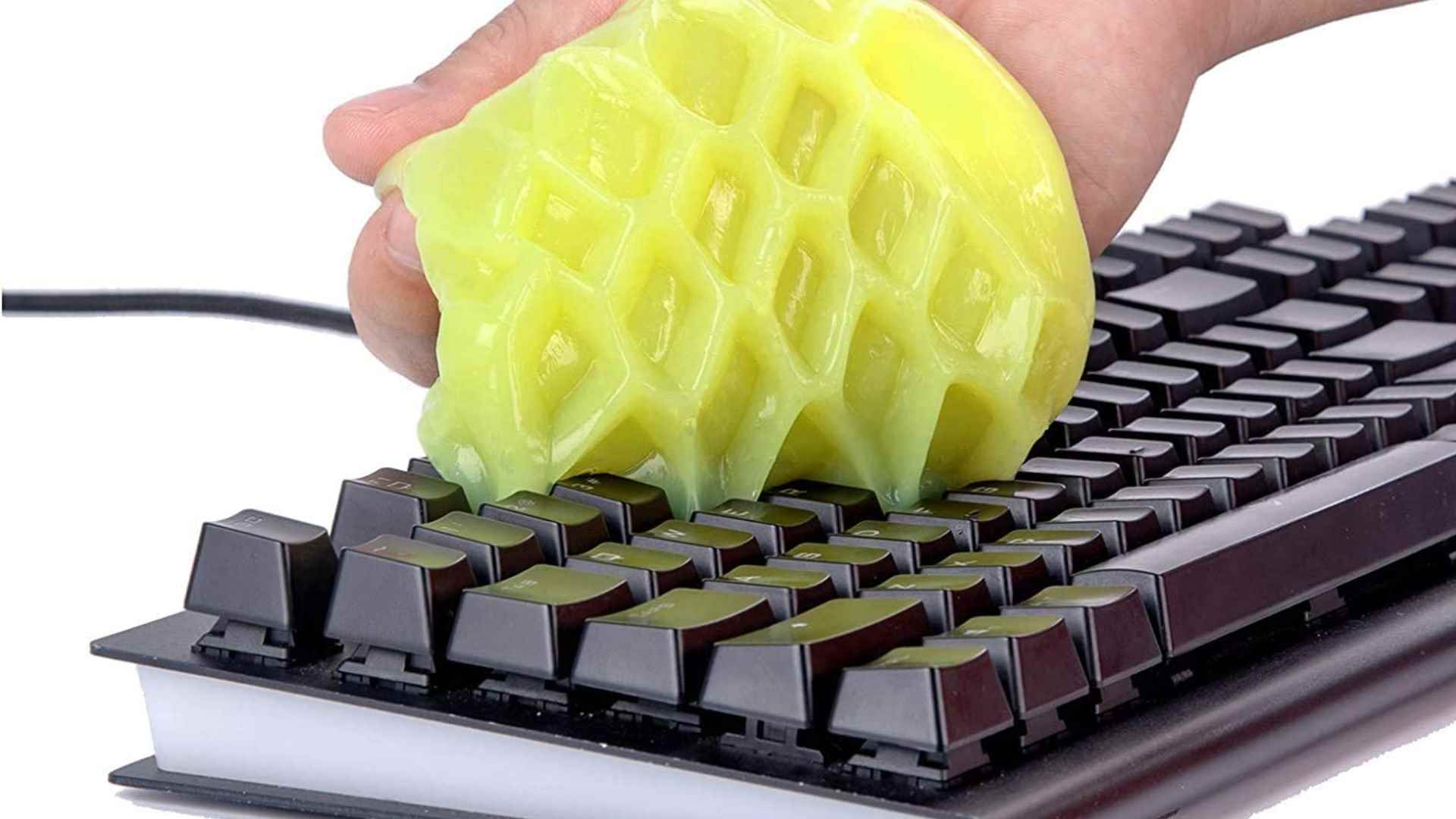 Klavye nasıl temizlenir: Macun jeli kullanan biriyle genel klavye