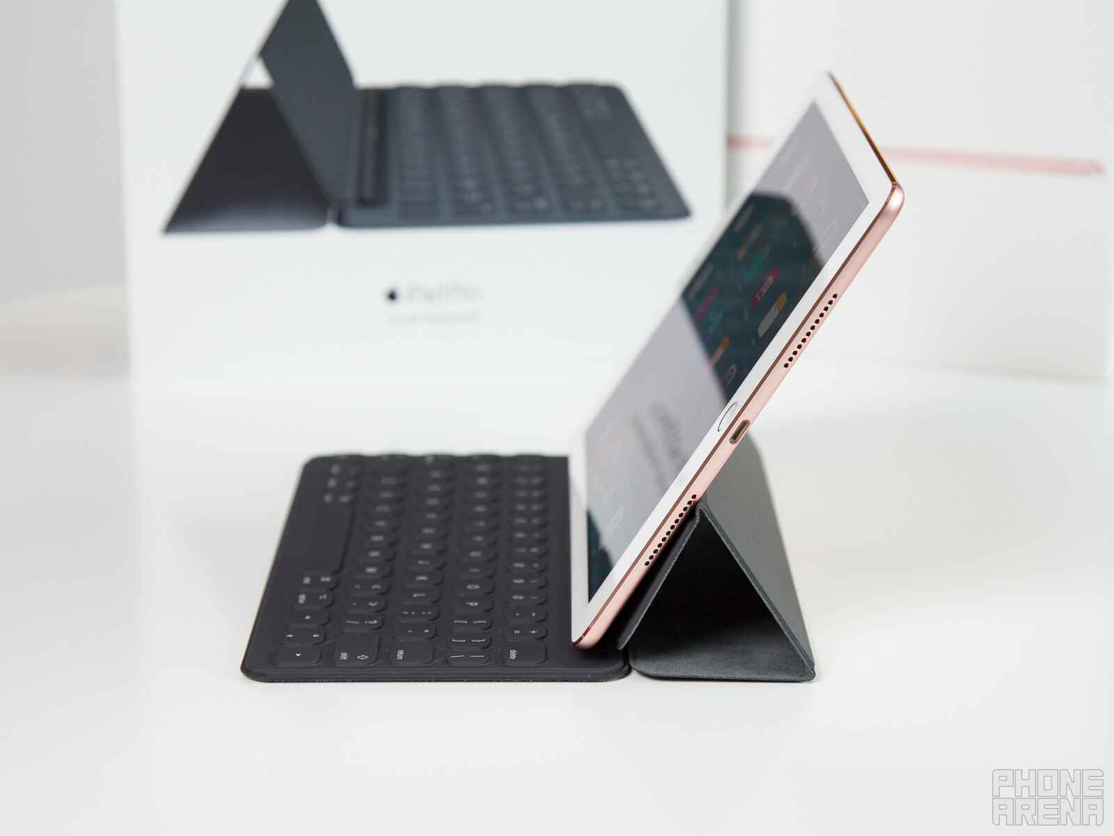 Akıllı Klavyeli iPad - Tahmin: iPhone mini ölmedi, küllerinden yeniden doğacak