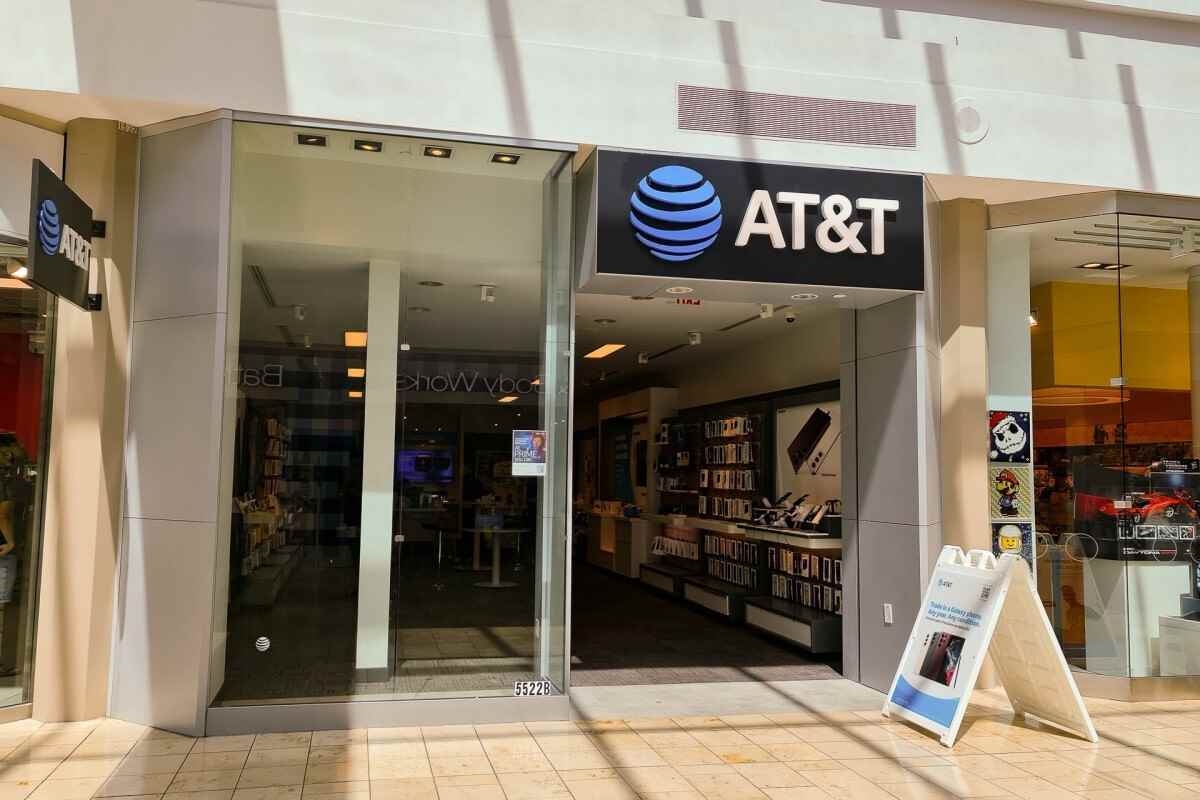 Bu tür ücretlerden gerçekten bıktıysanız, AT&T'ye sırtınızı dönmelisiniz.  - AT&T'ye tartışmalı yönetici ücretini şu şekilde ödetebilirsiniz... California'da