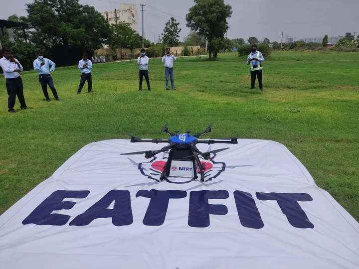 Drone, Gurugram'da dondurulmuş gıda teslim etmek için 30 dakikada 20 kilometre yol kat etti