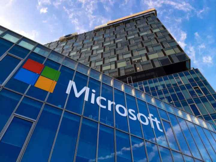 Microsoft, ticari açık kaynaklı uygulamaları yasaklama politikasını geciktiriyor