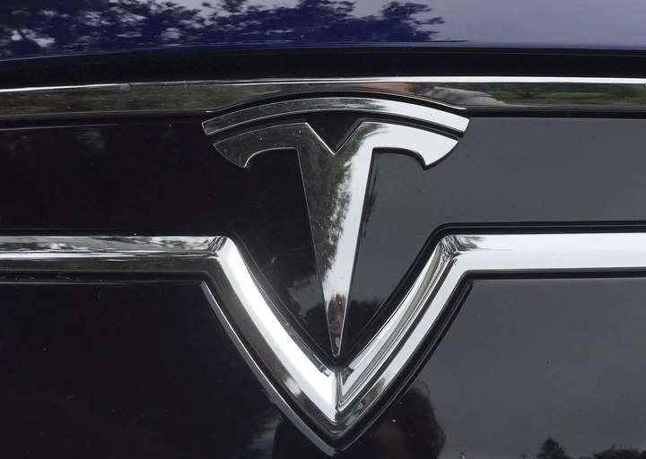 Tesla'nın "arızalı" Güney Kore polisi kapı kolu davası düşürdü