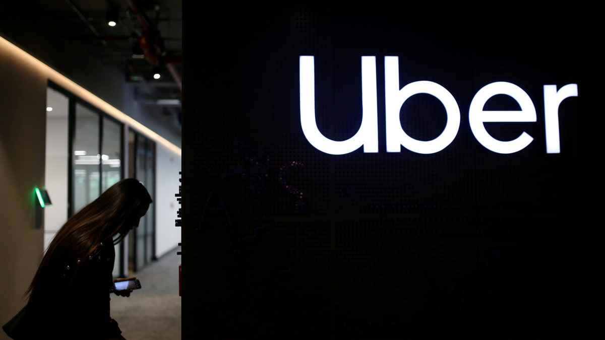 Uber, Ola CEO'su Bhavish Aggarwal Birleşme Raporunu Reddetiyor