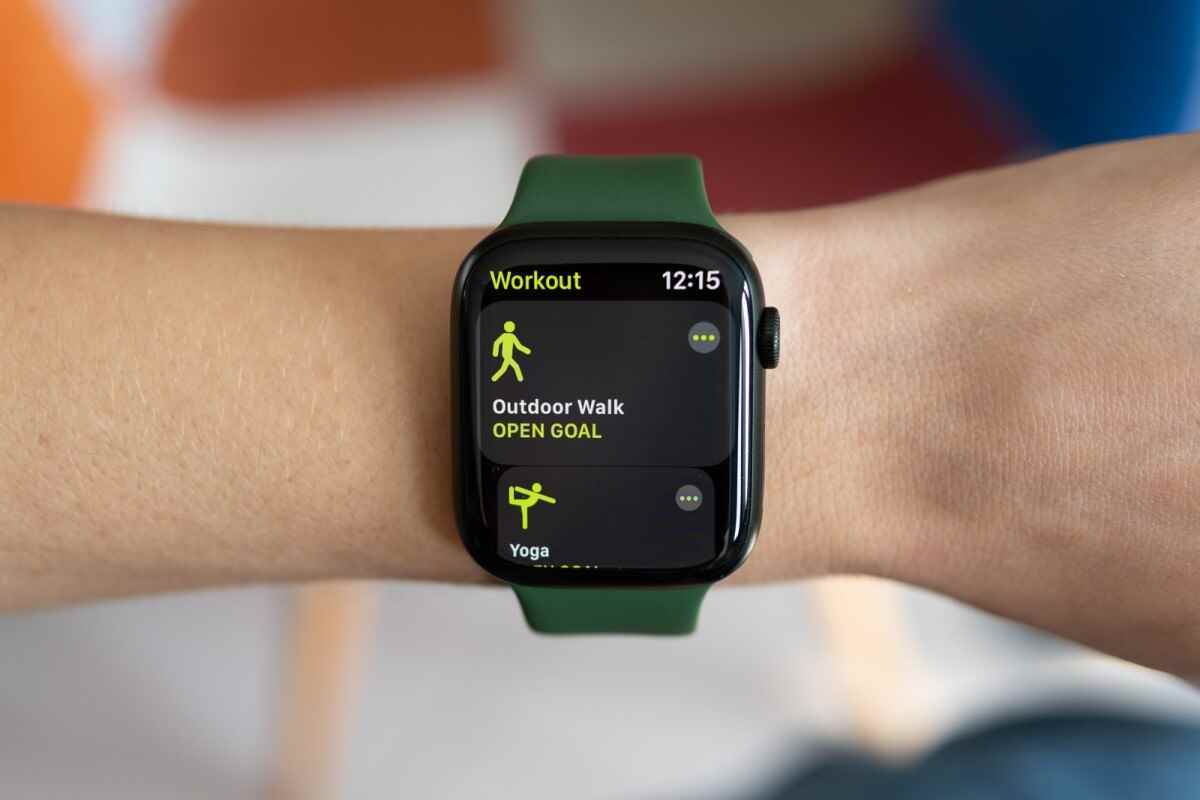Series 7'nin büyük olduğunu düşünüyorsanız, Apple'ın yaklaşmakta olan dayanıklı saatini görene kadar bekleyin.  - Yeni rapor, bu yıl çıkacak sağlam Apple Watch modeliyle ilgili bir sürü ilginç ayrıntıyı ortaya koyuyor
