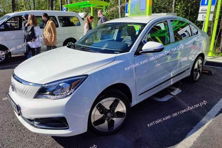 Dongfeng Aeolus E70 Pro elektrikli sedan Çin'de ortaya çıktı.  Montajı, Evolute markası altında Rusya'da Lipetsk'te başlatılabilir.