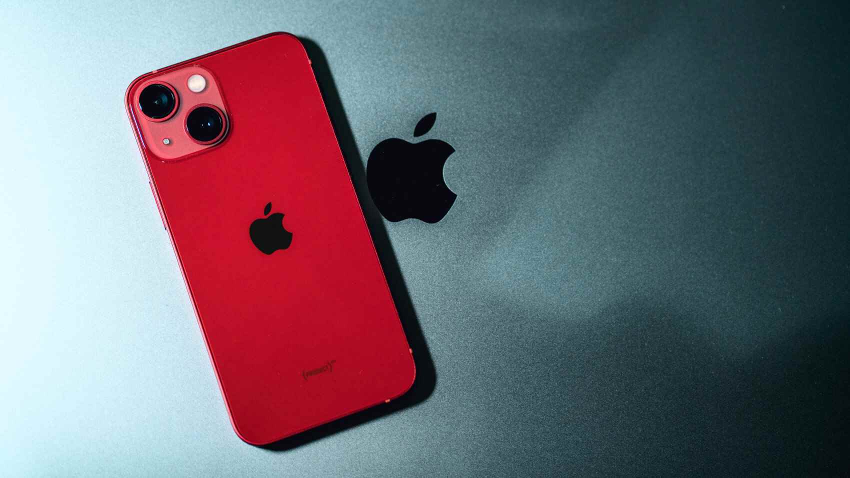 Benimki kırmızı!  - 2022'de iPhone 13 mini: Steve Jobs'un hayali Apple'ın büyük fiyaskosuna ve şimdiye kadarki en sevdiğim iPhone'a dönüştü