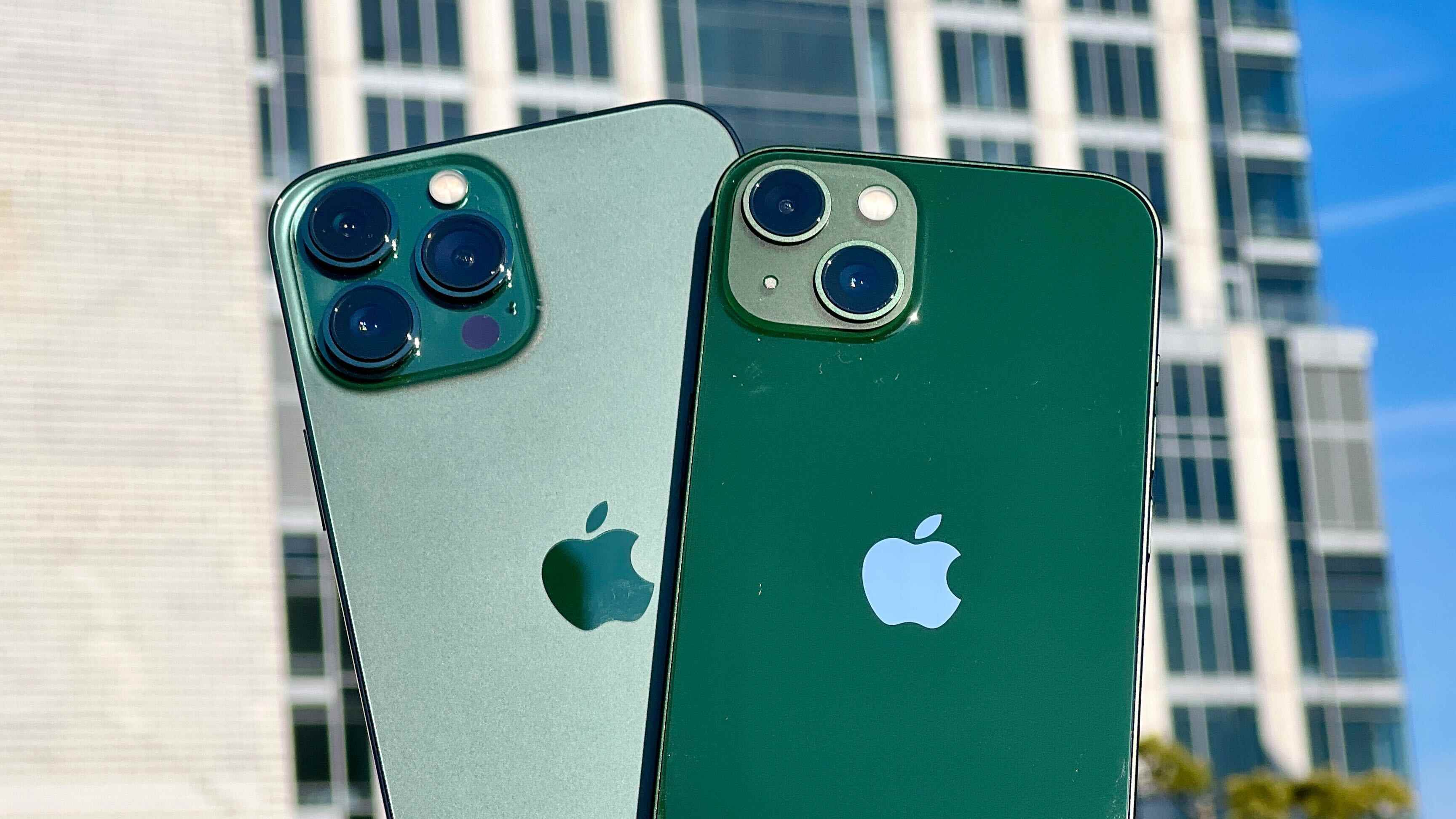 Yeşil iPhone 13 ve Yeşil iPhone 13 Pro Max