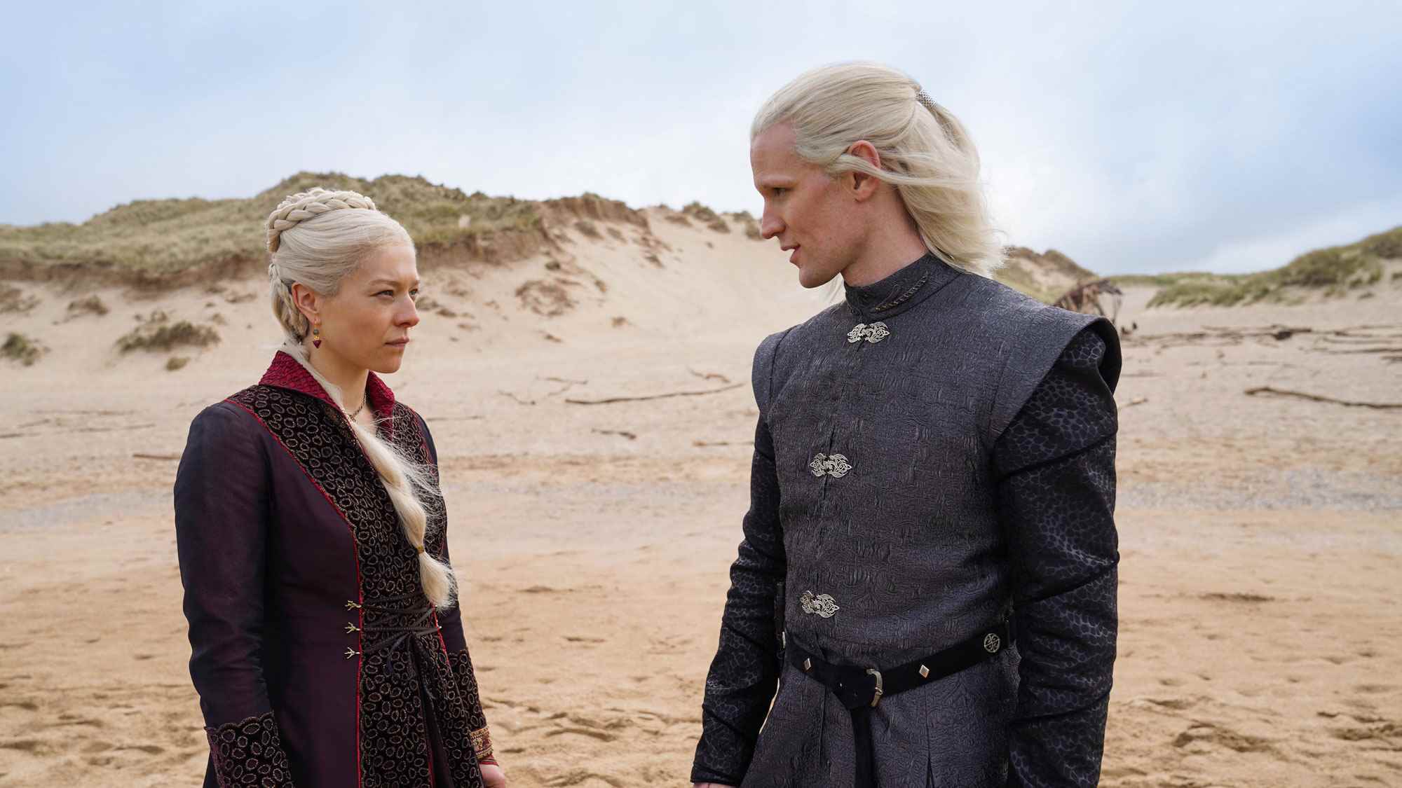 House of the Dragon'da Emma D'Arcy, Prenses Rhaenyra Targaryen rolünde ve Matt Smith, Prens Daemon Targaryen rolünde