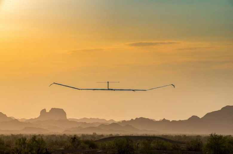 Benzersiz stratosferik drone Airbus Zephyr, 64 günlük uçuşun ardından Arizona'da düştü.  Havada kaldığı süre boyunca yeni bir rekor kırması için sadece birkaç saat yeterli değildi.