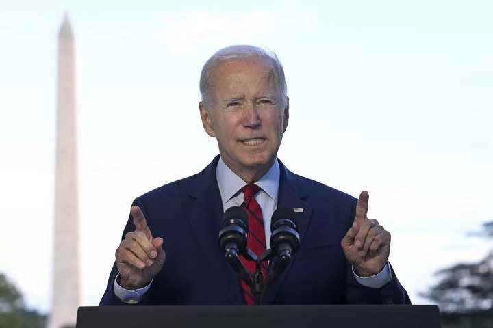 ABD Başkanı Joe Biden, Amerikan çiplerini artırmak ve Çin ile rekabet etmek için yasa tasarısını imzaladı