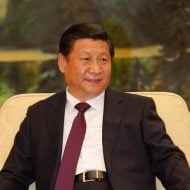 Bir koltukta Xi Jinping