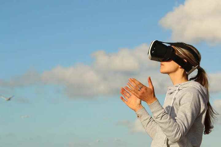 Quest VR kullanıcıları için yeni hesap girişini etkinleştirmek için Meta