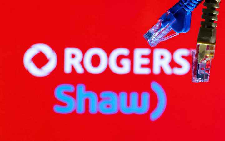 Rogers ve Shaw, Freedom Mobile'ı Quebecor'a satmak için anlaşma imzaladı