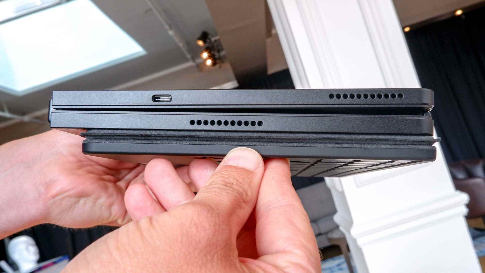 Lenovo ThinkPad X1 Fold 2022 kapalı kalınlık
