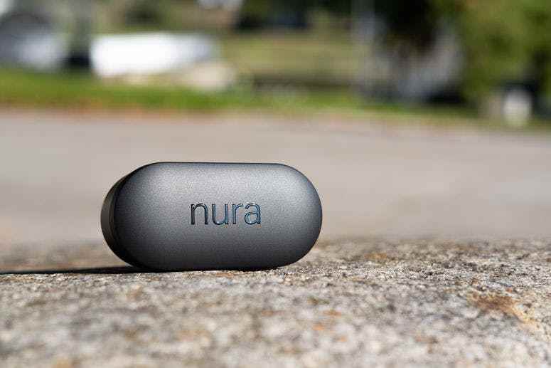 NuraTrue Pro şarj çantası.