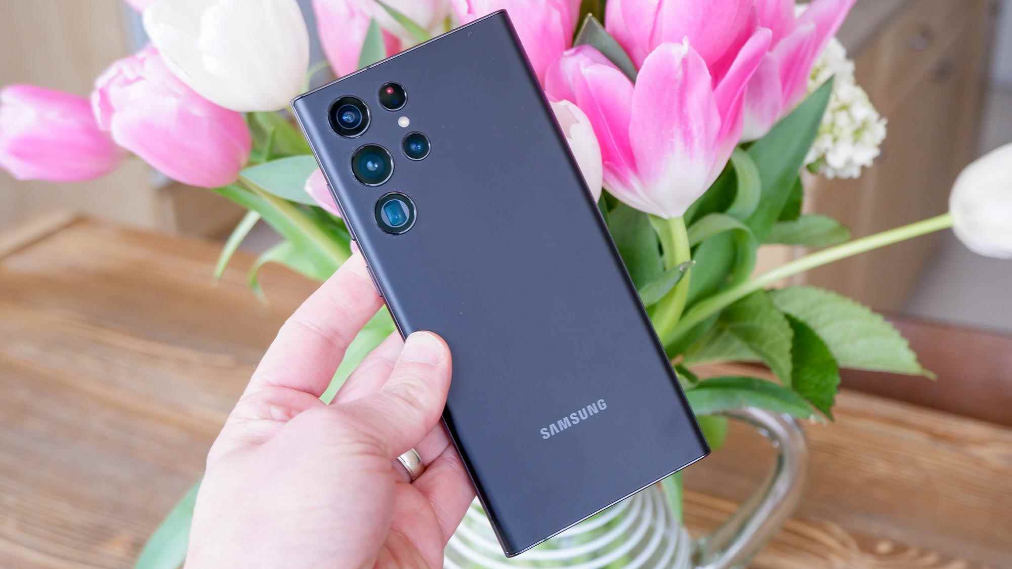 Samsung Galaxy S22 Ultra arka ve kameralar