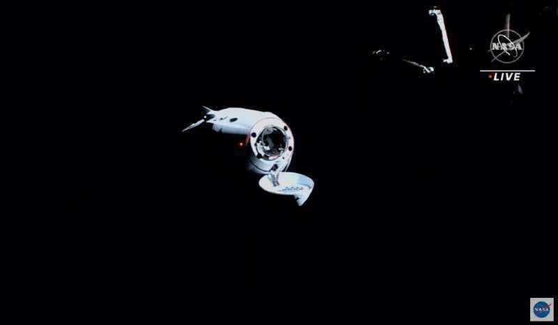 Uluslararası Uzay İstasyonuna yaklaşan gemide Crew-3 görevi ile SpaceX Dragon