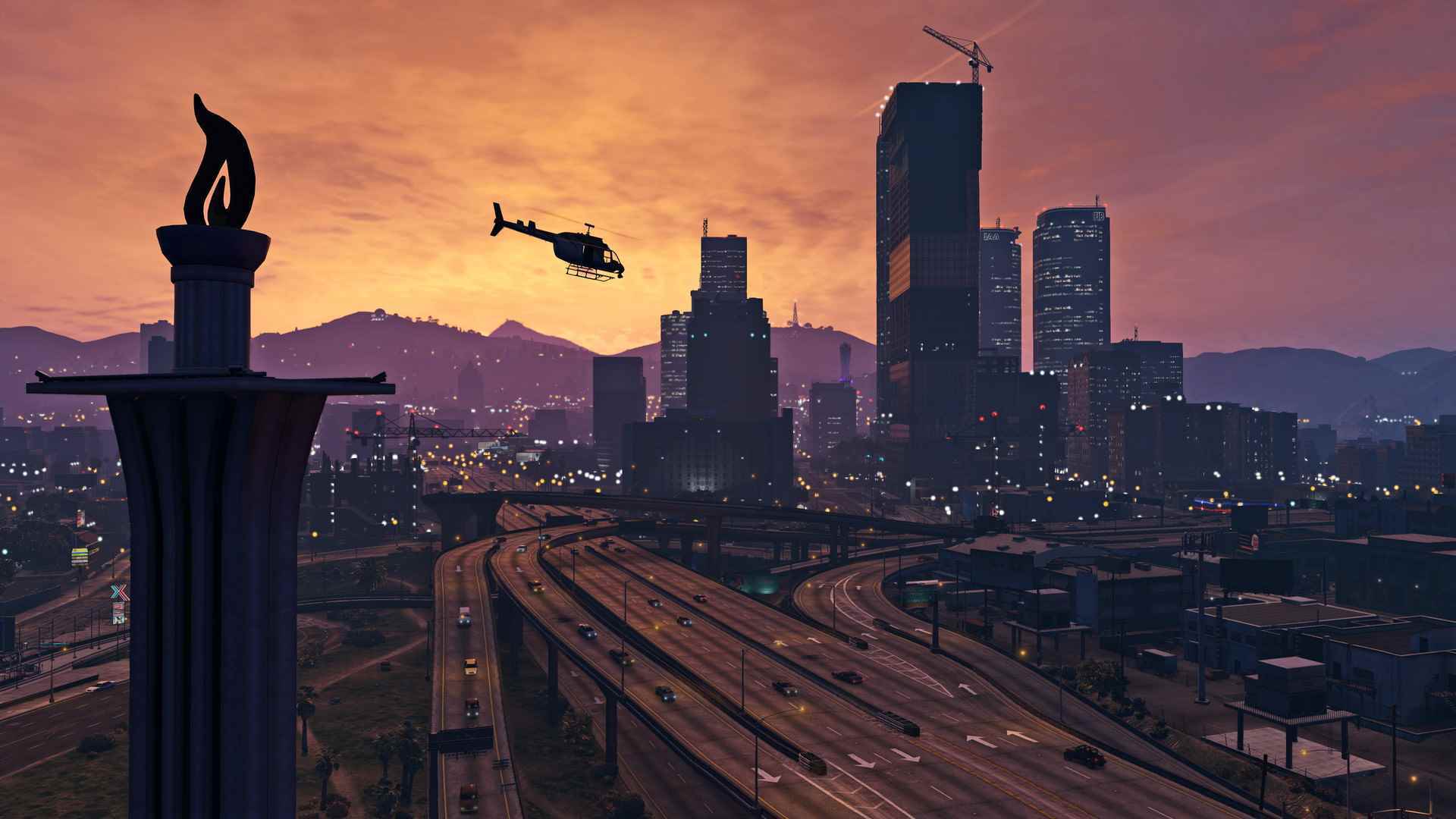 Gün batımında GTA 5 şehir manzarası