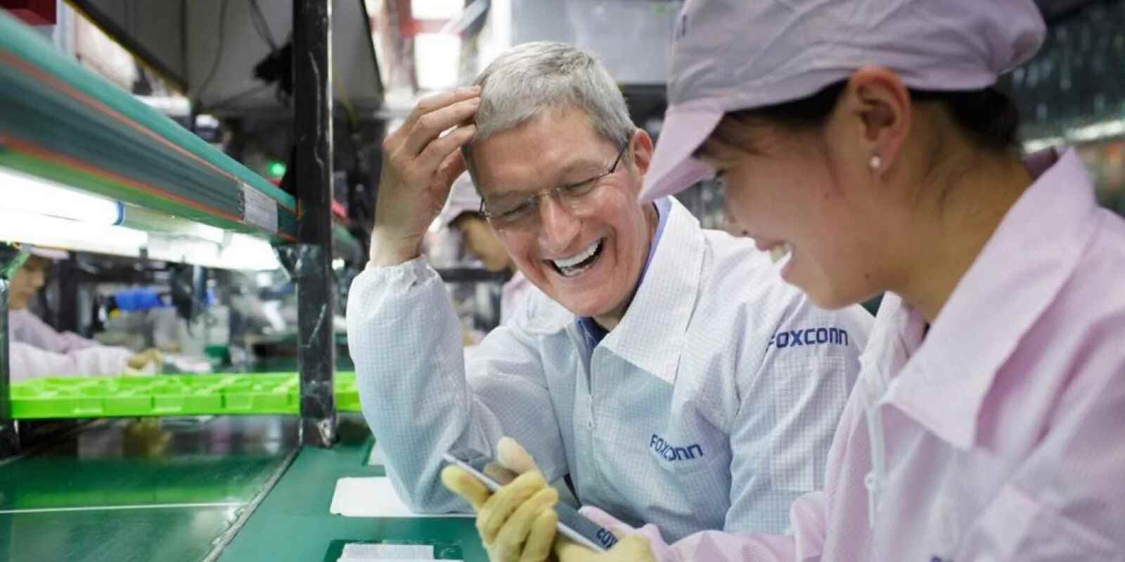 Apple CEO'su Tim Cook, Çin'deki bir Foxconn üretim tesisini ziyaret etti - Foxconn, daha fazla Pro ve Pro Max birimi oluşturmak için iPhone 14 üretim hattında ince ayar yapıyor