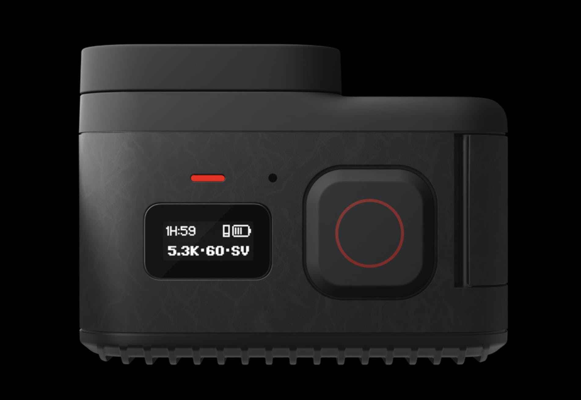 GoPro Hero 11 Black Mini'nin yukarıdan aşağıya görüntüsü.  Kameranın sağ tarafında bir kayıt düğmesi ve solunda kameranın hayati bilgilerini gösteren siyah beyaz bir ekran var.