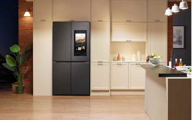 Samsung'dan akıllı buzdolabı.