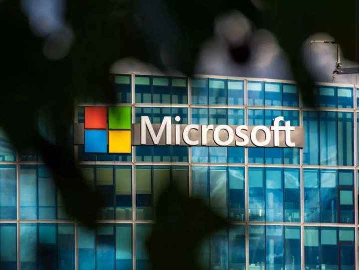 Microsoft raporu, üretkenlik paranoyasının hibrit çalışmayı sürdürülemez hale getirdiğini söylüyor